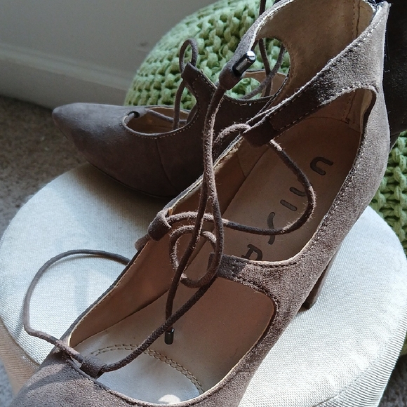 Unisa Brown Lace-Up Heels with Medium Height - Picture 4 of 6
